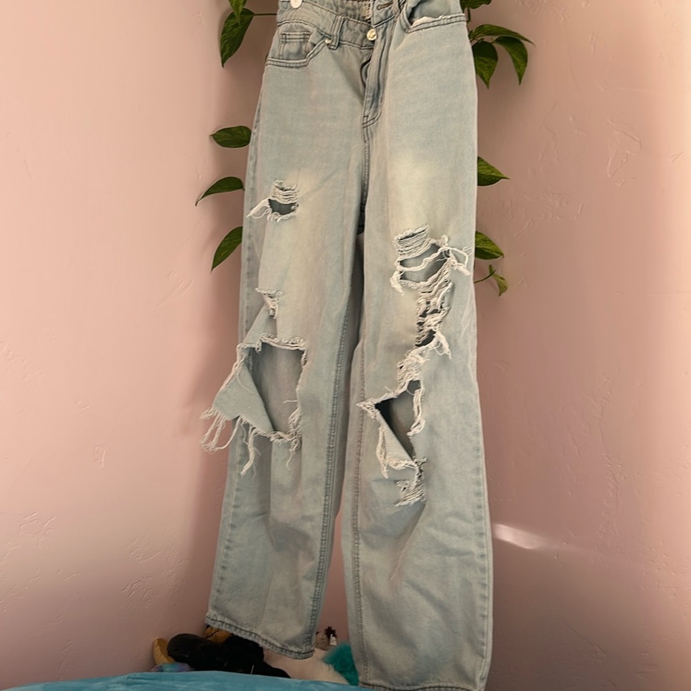 Light blue ripped Jean